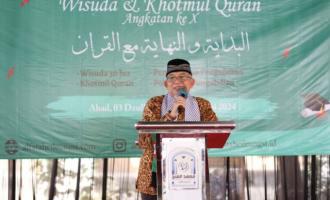 Imaam Yakhsyallah Mansur: Seorang Hafidz Qur’an Harus Konsisten Jaga Hafalannya